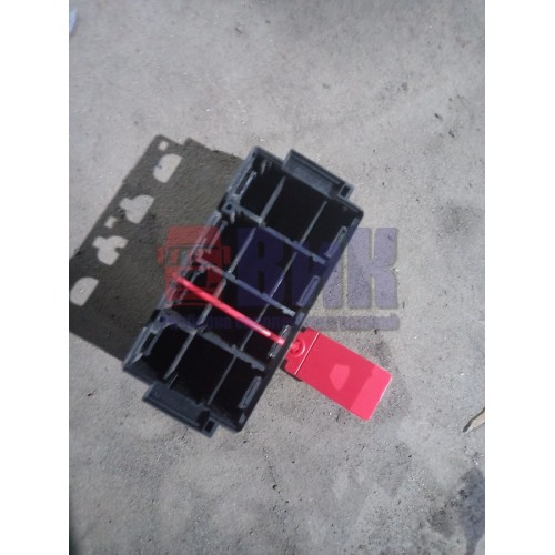 Пластик под кнопки Mercedes с заглушками (472)-2