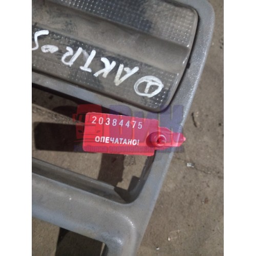 Пластик салона Mercedes с плафоном (475)-2