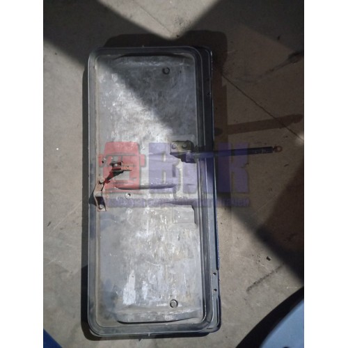 Крышка инструментального ящика Mercedes LH (040)-2