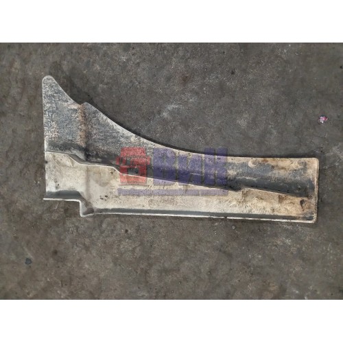 Накладка переднего крыла MAN TGA 165052 деф. LH (783)-1