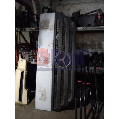 Капот Mercedes Actros в сборе (724)