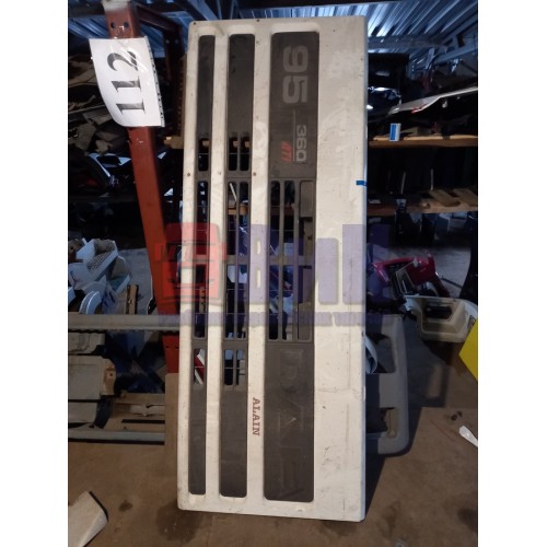 Капот DAF ATI деф. (735)