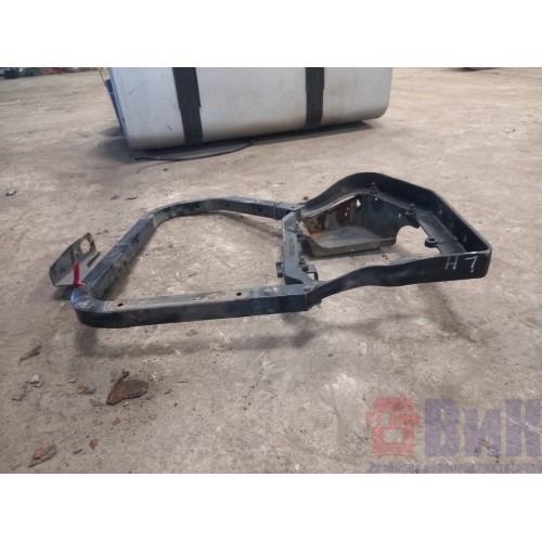 Кронштейн переднего крыла Renault Premium 004269 RH (771)-1