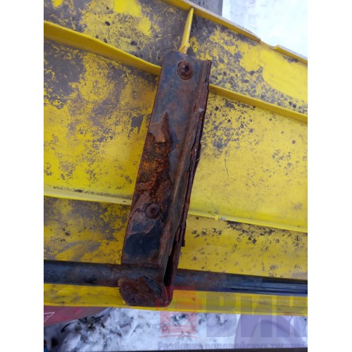 Спойлер кабины MAN у.к. (с кронштейном) боковой LH (787)-7