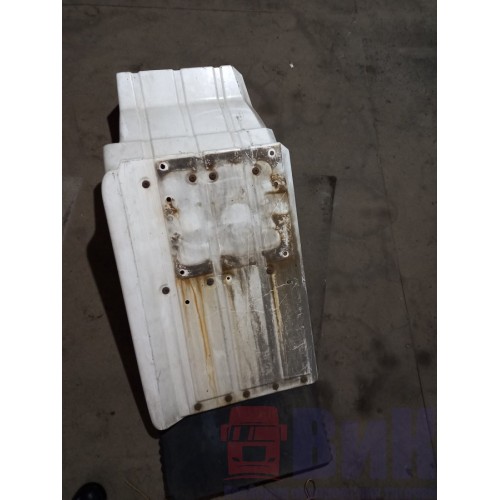 Крыло переднее LH MAN у.к. деф. (795)