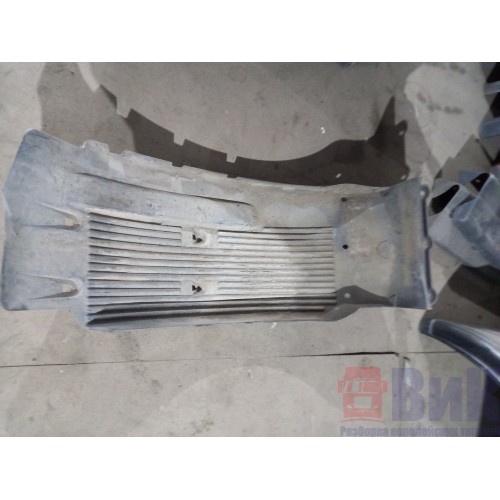 Подкрылок под кабину LH Volvo FH косая (805)-2