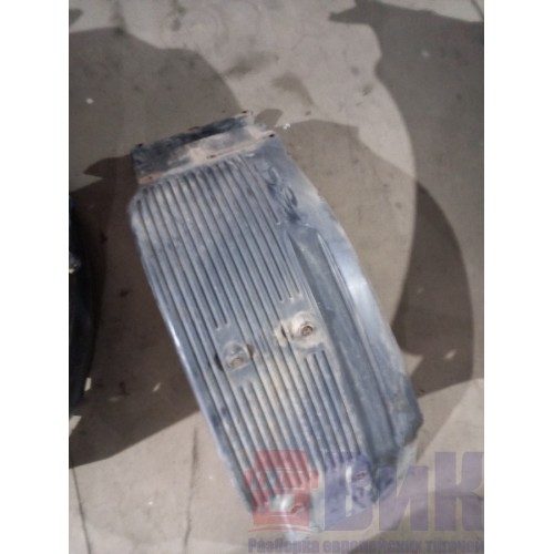 Подкрылок под кабину LH Volvo FH косая (806)