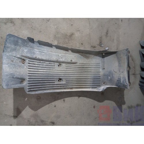 Подкрылок под кабину LH Volvo FH косая (808)-2