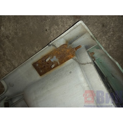 Подножка нижняя Renault Premium 001728 двойная с крон-ом и бачком омывателя деф. LH (619)-1