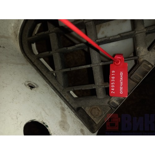 Подножка нижняя Renault Premium 001728 двойная с крон-ом и бачком омывателя деф. LH (619)-2