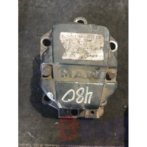 Проставка ось рокеров с клапанной крышкой MAN D2876 LF12 (614)