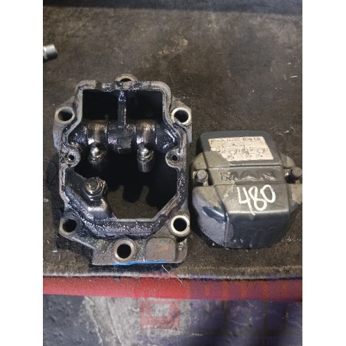 Проставка ось рокеров с клапанной крышкой MAN D2876 LF12 (647)-1