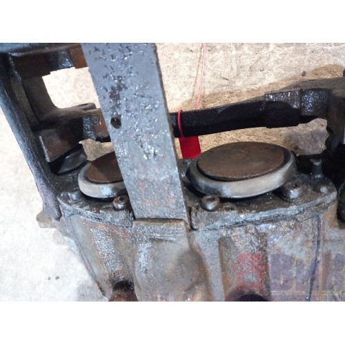 Суппорт Renault Magnum 010884 передний RH (664)-4