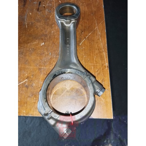 Шатун Volvo D12D (224)-4