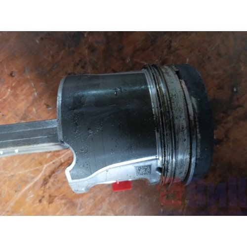 Шатун Renault DXI 7 в сборе с поршнем (032)-9