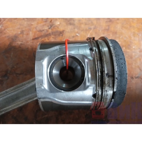 Шатун Renault DXI 7 в сборе с поршнем (032)-7