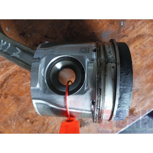 Шатун Renault DXI 7 в сборе с поршнем (032)-4