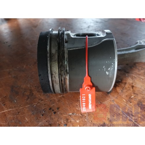 Шатун Renault DXI 7 в сборе с поршнем (021)-3