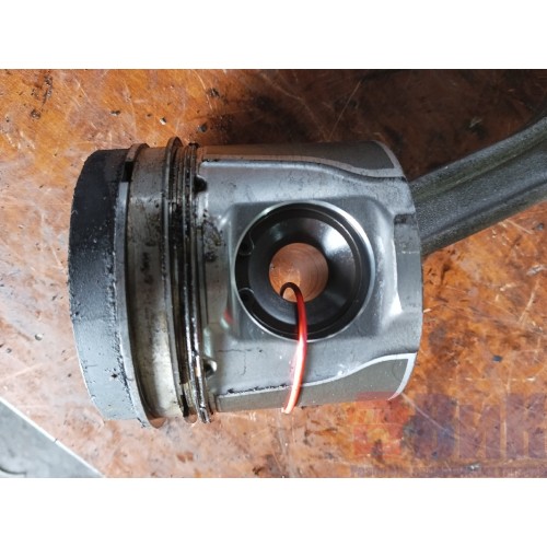 Шатун Renault DXI 7 в сборе с поршнем (021)-8