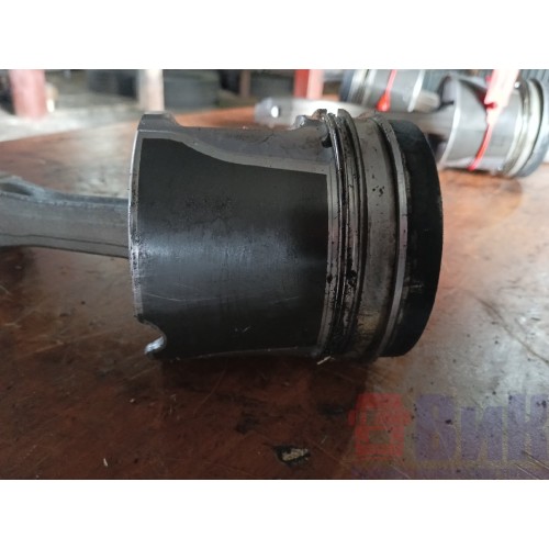 Шатун Renault DXI 7 в сборе с поршнем (034)-5