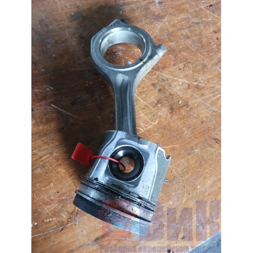 Шатун Renault DXI 7 в сборе с поршнем (034)-6