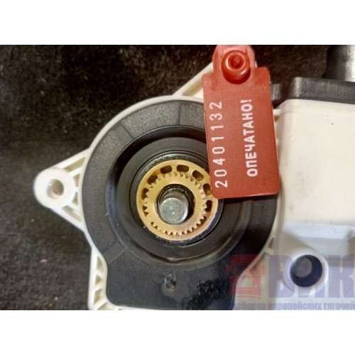 Моторчик стеклоподъемника MAN TGX 025634 LH (132)-1