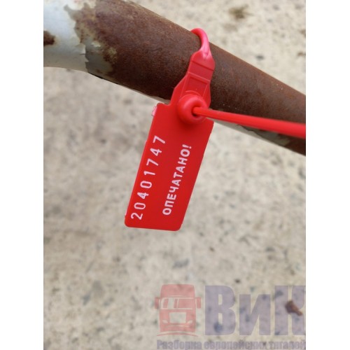 Спойлер кабины Renault Magnum боковой с крон-ом LH (747)-1