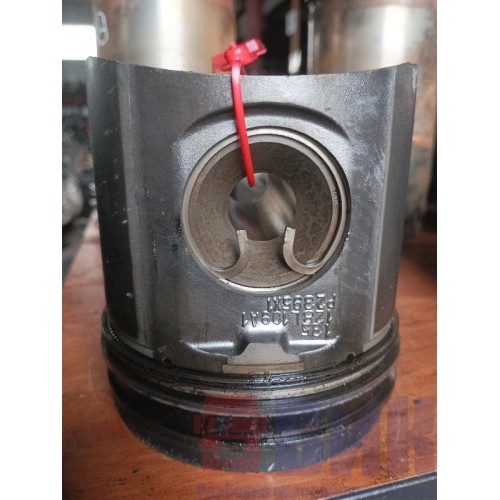 Поршень Mercedes Axor ОМ 457 (889)-1