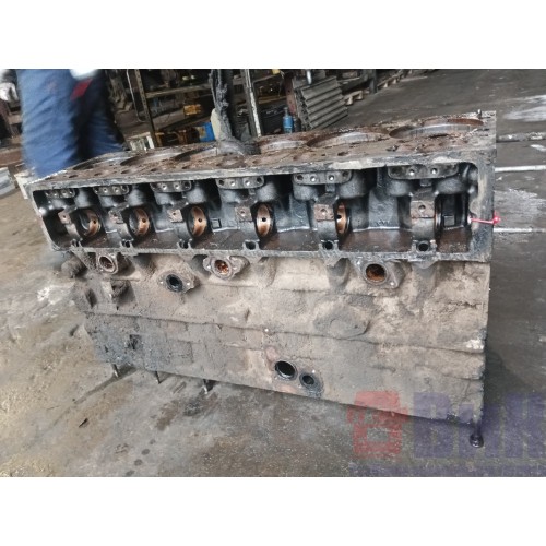 Блок цилиндров двигателя Renault DCI 420 126767 (851)