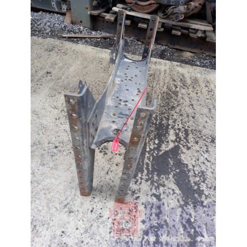 Траверса Renault рамы поперечная (738)-5