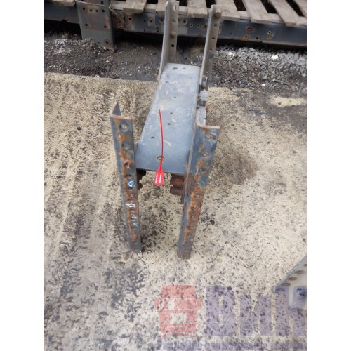 Траверса Renault рамы поперечная (734)