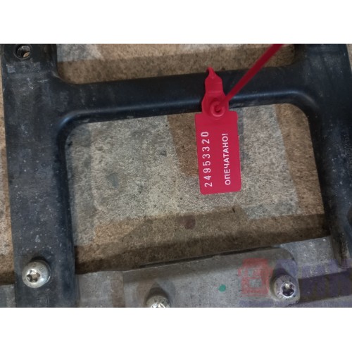 Подножка на решетку радиатора DAF 106 049232 передняя (320)-3