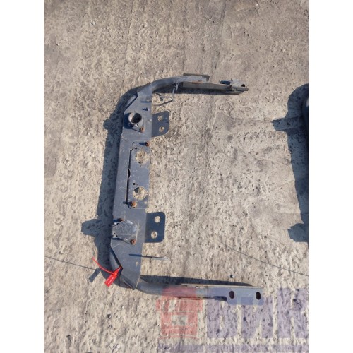 Кронштейн розеток Renault Magnum (712)