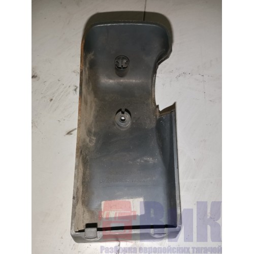 Крышка нижняя правого зеркала MAN TGA (719)