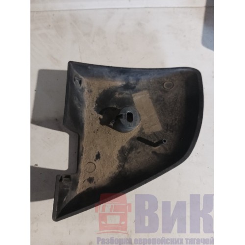 Накладка стойки зеркала MAN TGS/TGX нижняя правая (734)