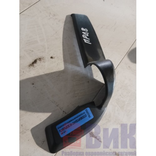 Накладка стойки зеркала MAN TGS/TGX верхняя правая (742)