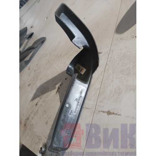 Накладка стойки зеркала MAN TGS/TGX верхняя правая (742)-3