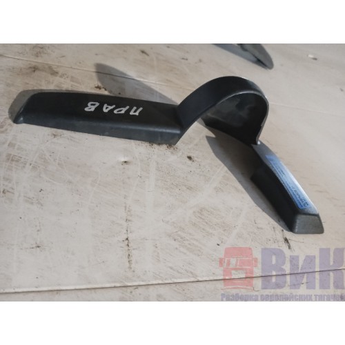 Накладка стойки зеркала MAN TGS/TGX верхняя правая (743)-1