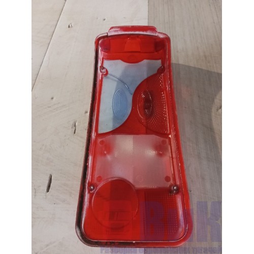 Стекло заднего фонаря MAN TGA/TGS/TGX RH (754)