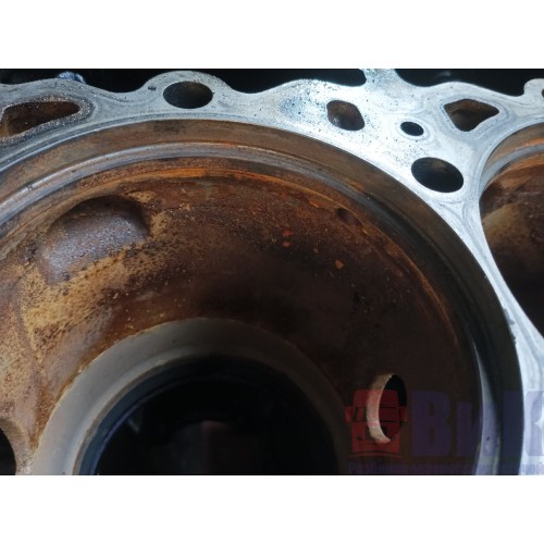 Блок цилиндров двигателя DAF 105 MX375 A095041 с деф. (394)-6