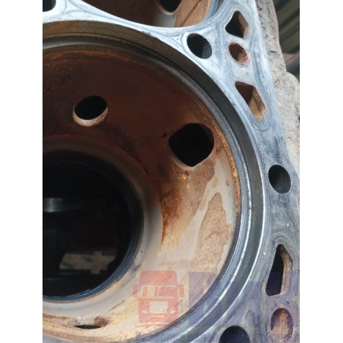 Блок цилиндров двигателя DAF 105 MX375 A095041 с деф. (394)-9