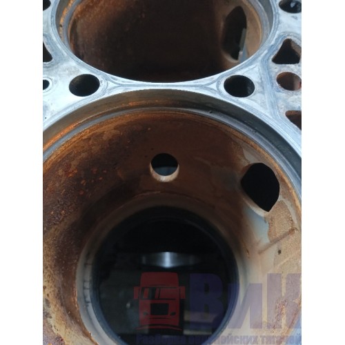 Блок цилиндров двигателя DAF 105 MX375 A095041 с деф. (394)-2
