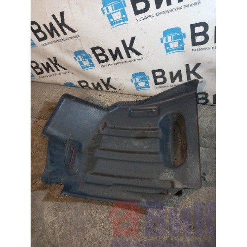 Подкрылок под кабину RH Iveco Stralis 387632 ш.к. (554)-1