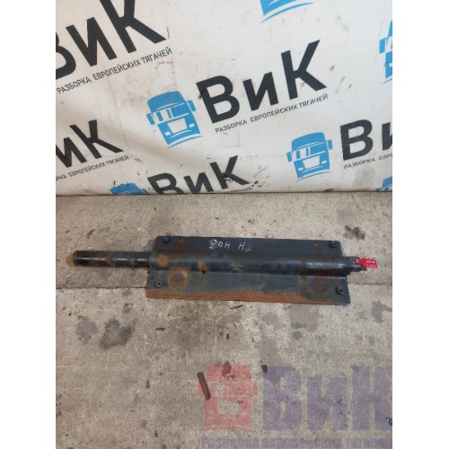 Кронштейн крыла переднего Iveco stralis 387632 нижний RH (512)