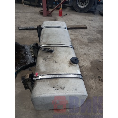 Бак топливный Iveco stralis 387632 195х65х50 в сборе с деф. (520)-7