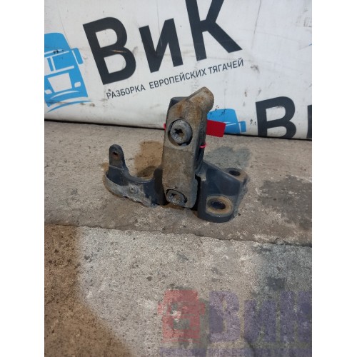 Кронштейн торсиона кабины Scania P340 215449 RH (374)