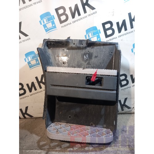 Подножка основная Scania P340 215449 RH (376)