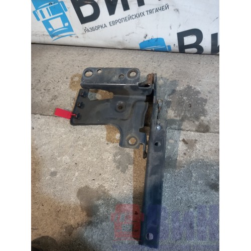 Петля подножки обслуживания Scania P340 215449 LH (334)-3