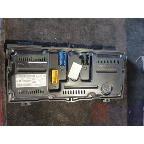 Панель приборов Renault Magnum (787)