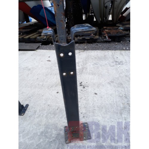 Траверса Iveco stralis передняя (536)-3